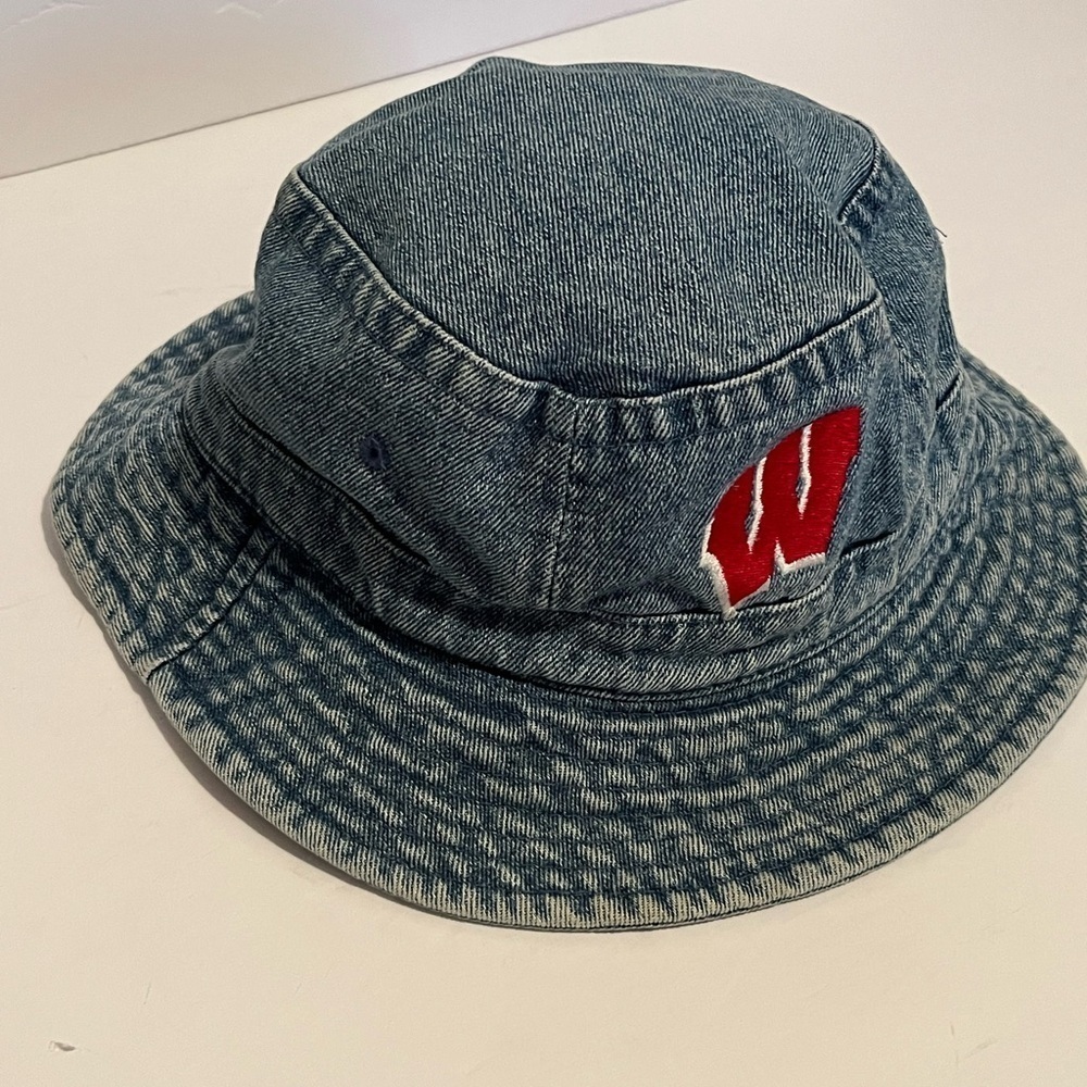 University of Wisconsin Badgers Vintage Denim Bucket Hat with W Logo Badgers UU - Picture 4 of 11